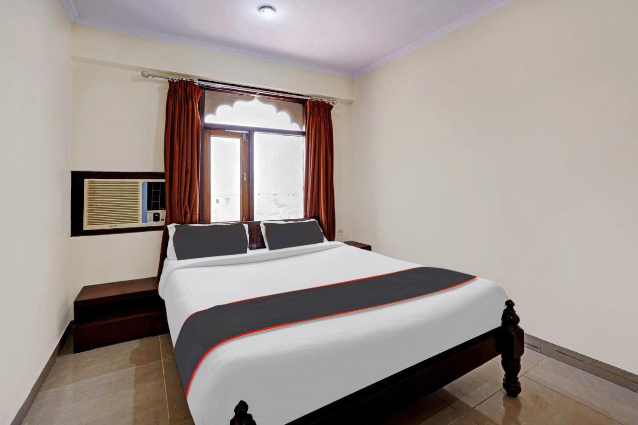 Hotel Capital O Grand